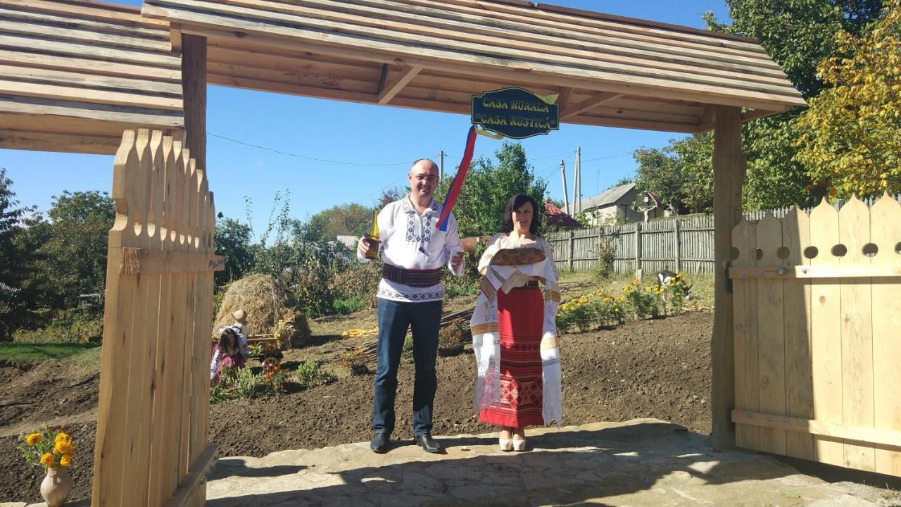 Pensiunea Turistica "Casa Rustica" Villa Chiscareni Buitenkant foto